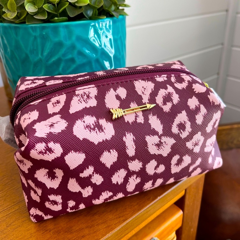 🆕 Stella & Dot Leopard pink Pouf, NWOT